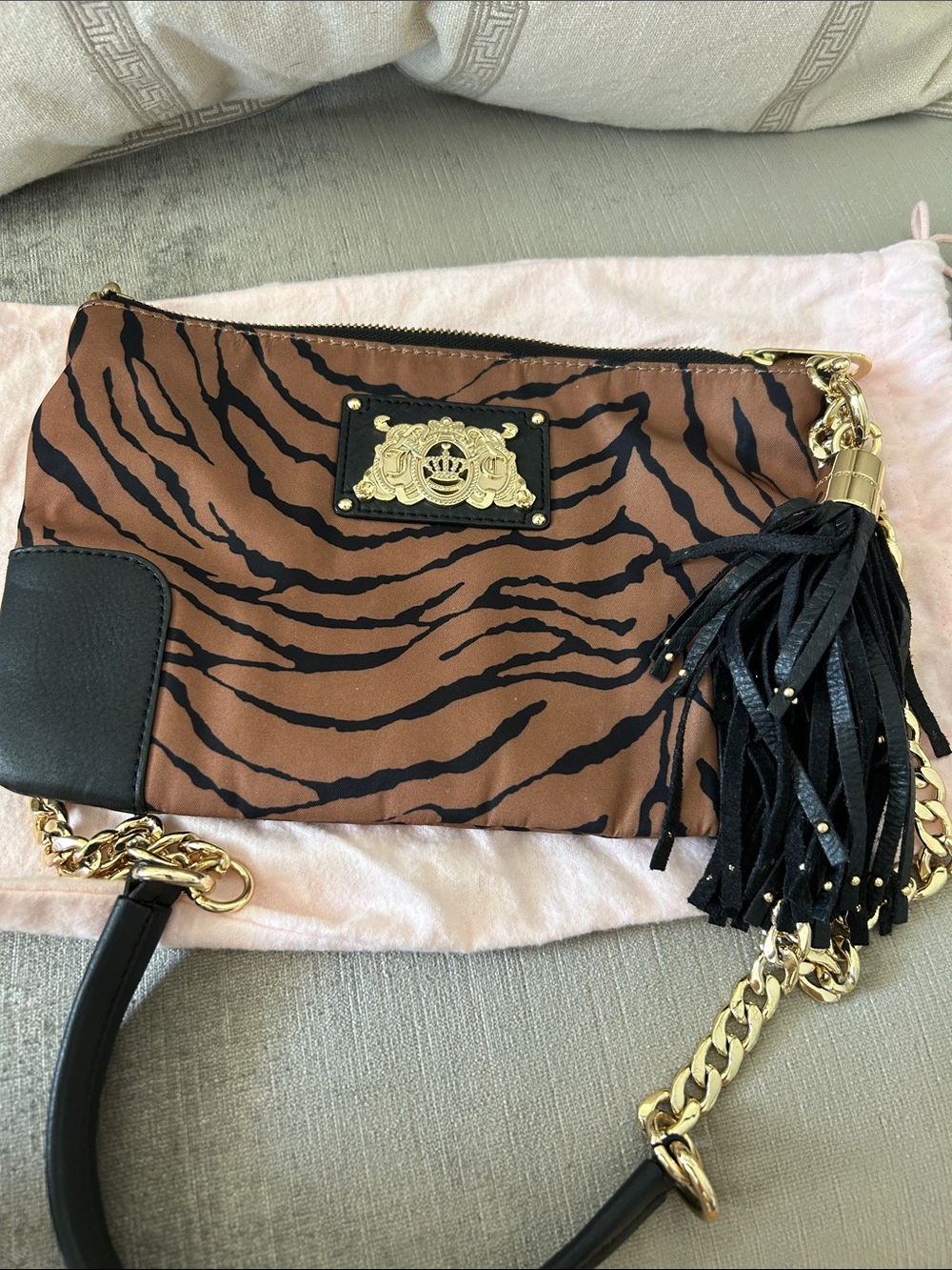 Brown Tiger-Print Shoulder Bag with Gold Chain Accent